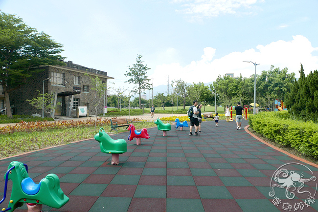台北親子景點▋台灣科學教育館；寓教於樂的親子景點。美崙公園以科學為主題的公園，兒童科學遊戲城屬於特殊遊戲場，結合攀爬、迷宮、繩網、溜滑梯 @章魚娜娜 ∞ 玩味生活